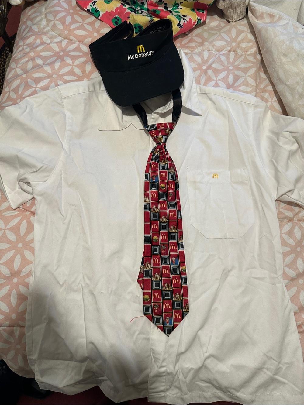 McDonald's White Short-Sleeve Shirt with Red Logo Tie